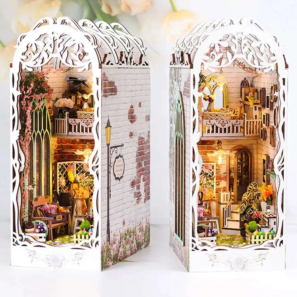Rocoxia Flower House DIY Book Nook Kit - Rocoxia