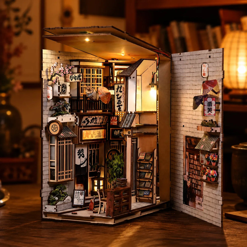 Vertical Layered Alley Design — The Alley Waiting for the Cat DIY Book Nook Kit