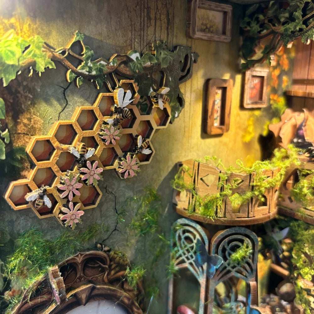 Insect Story DIY Book Nook Kit - ROCOXIA