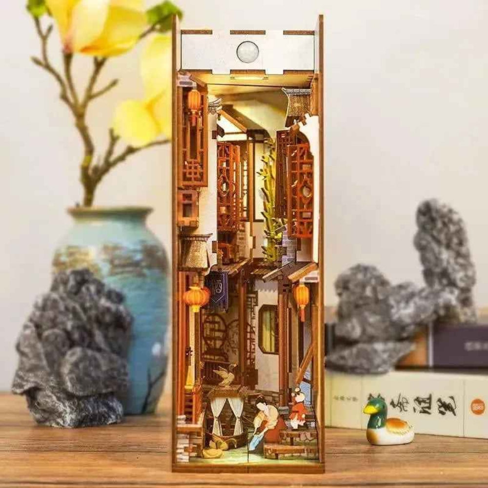 Ancient Watertown DIY Book Nook Kit for Creative Home Decor - ROCOXIA