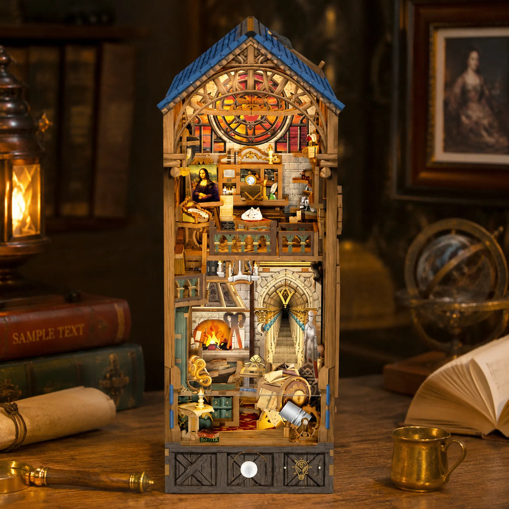 Da Vinci’s Renaissance Workshop — Leonardo da Vinci DIY Book Nook Kit