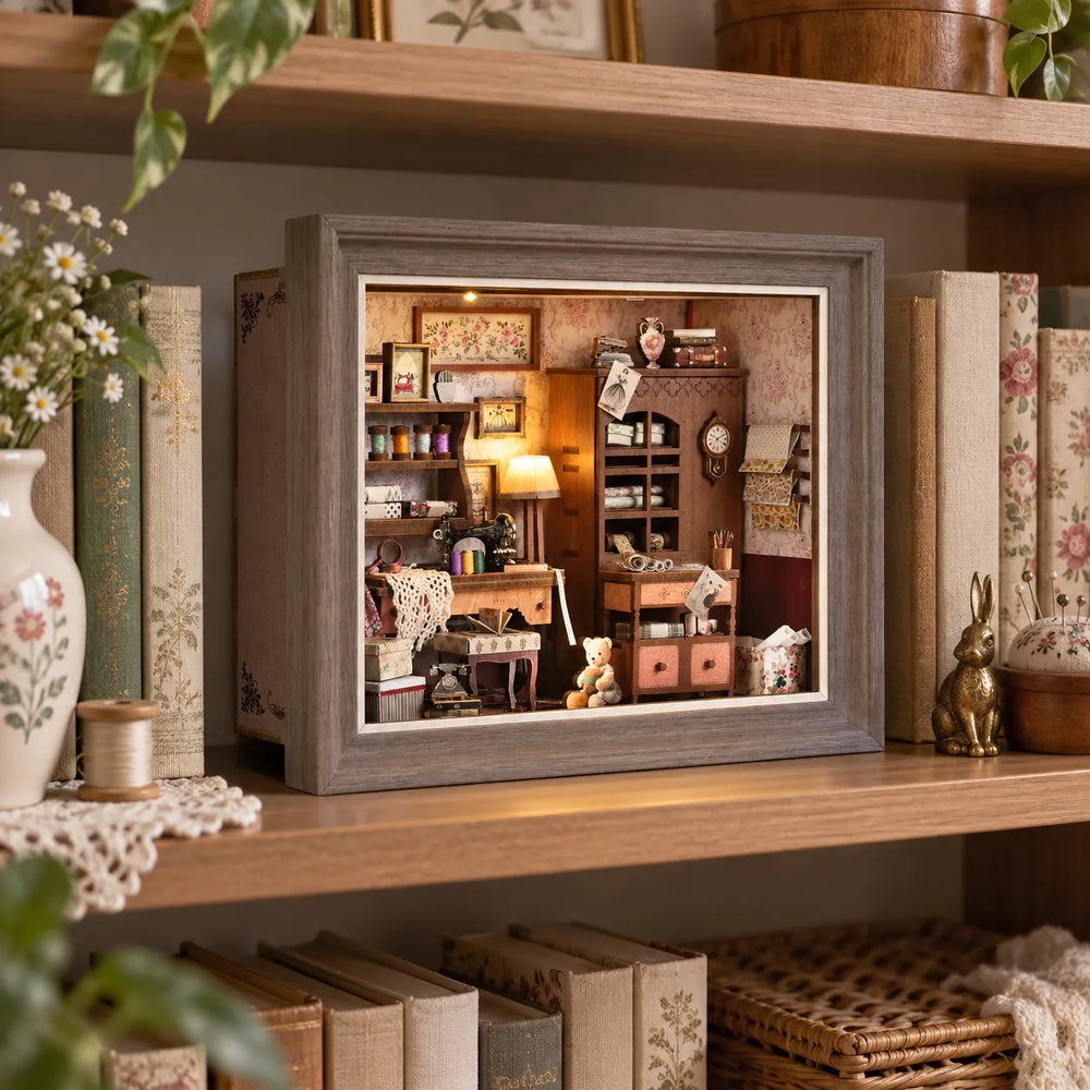 Vintage Frame-Style Display — Lily's Nähladen DIY Bücherregal-Einsatz Bausatz