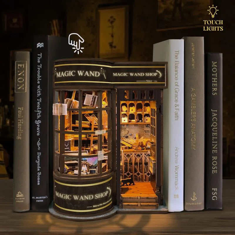 Tap. Glow. Done. — Magic Wand Store DIY-Bücherregal-Einsatz