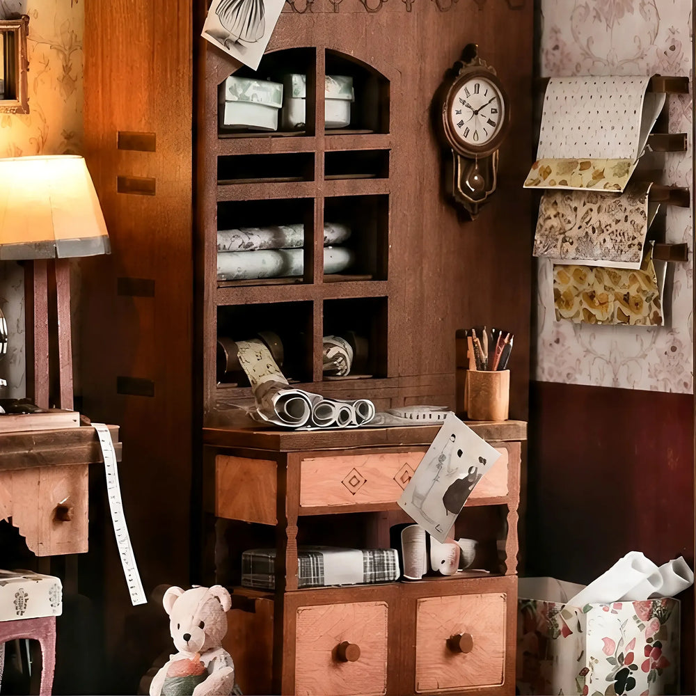 Vintage Cabinet with Pull-Out Drawers — Lily's Nähladen DIY Bücherregal-Einsatz Bausatz