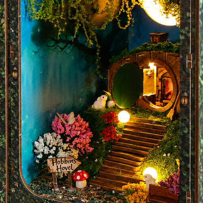 Hobbins Hovel Fantasy Cottage DIY Book Nook Kit
