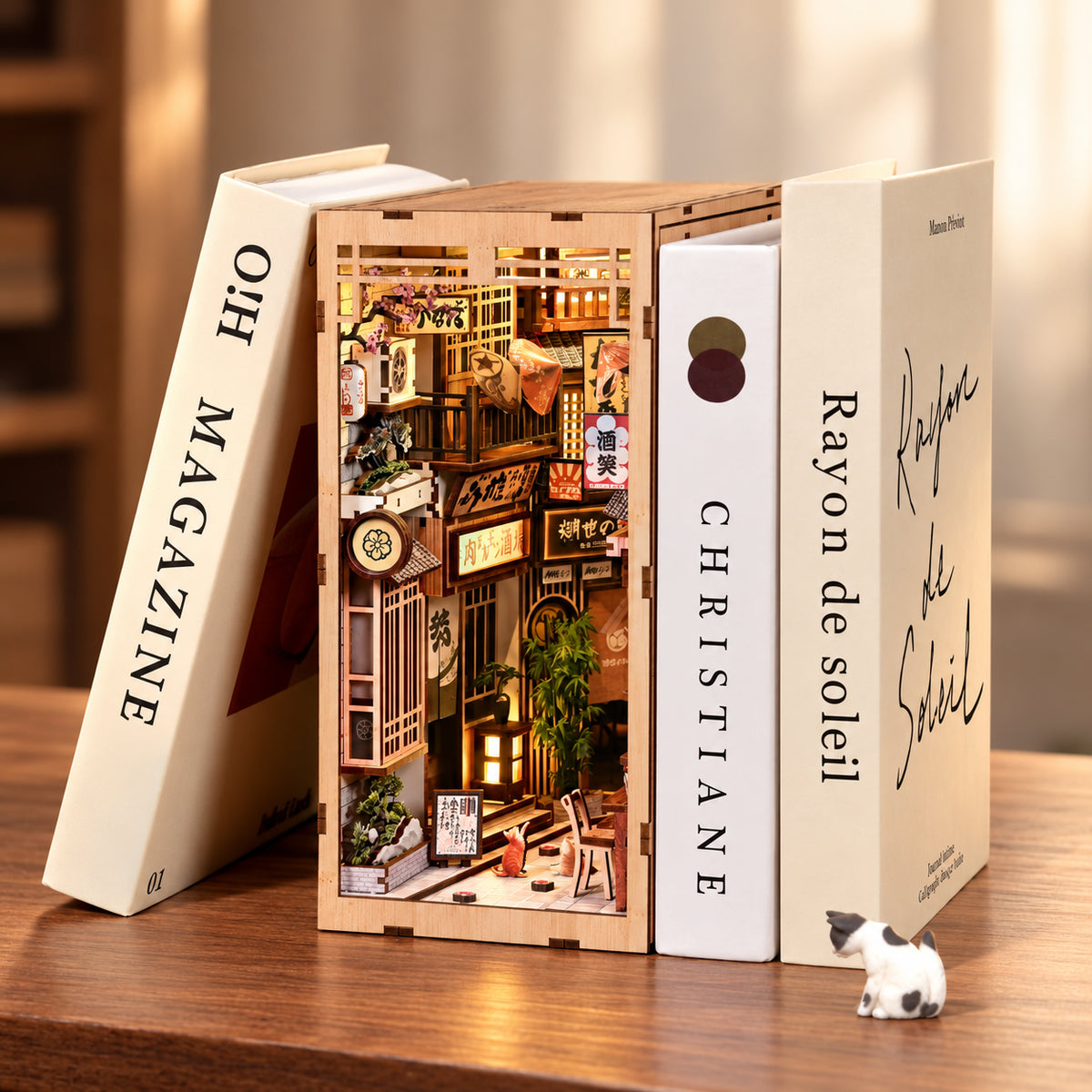 Le kit DIY Book Nook « L'allée qui attend le chat »