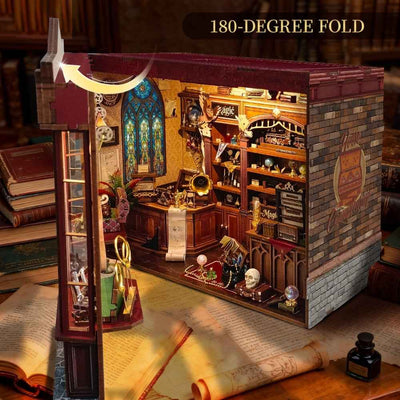 Magic Boutique storefront opened out to reveal the miniature shop interior.
