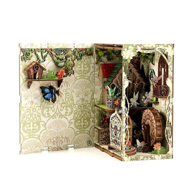 Secret World of the Forest opened panels revealing miniature woodland rooms and foliage.