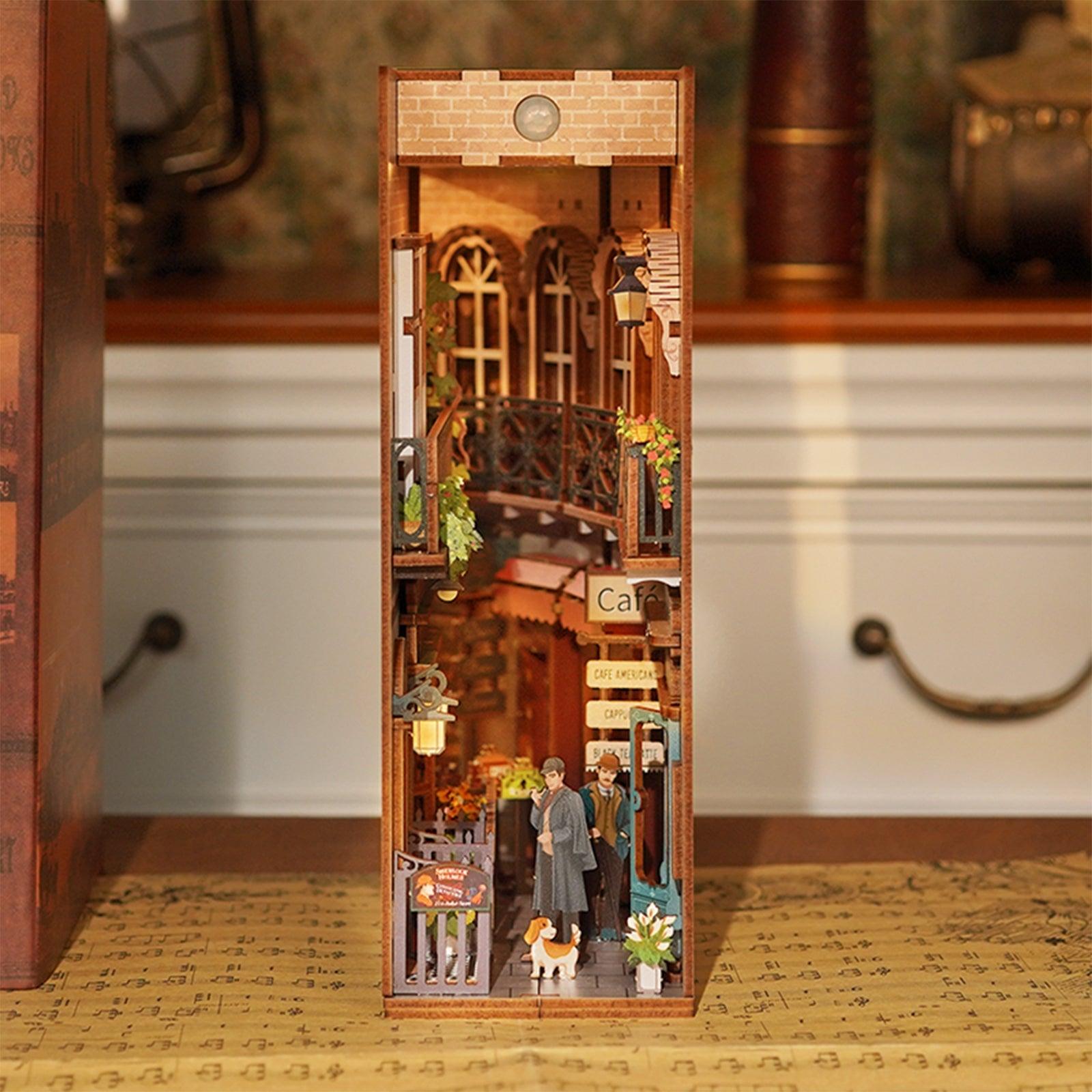 Baker Street DIY Book Nook Kit - Sherlock Holmes Inspired